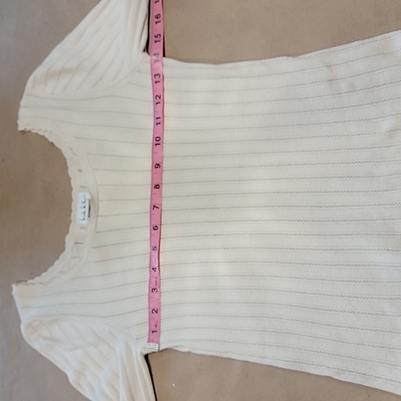 Nicole Miller Size XS Cream Colored Knit Long Sleeve Pullover Shirt. EUC - Picture 6 of 11